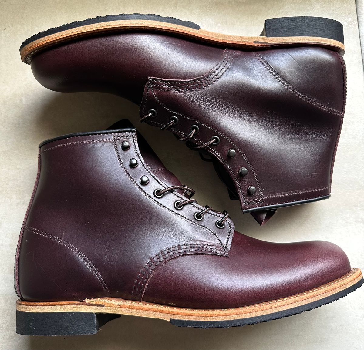 Photo by Mario357 on August 23, 2025 of the Red Wing Beckman in S.B. Foot Black Cherry Excalibur.