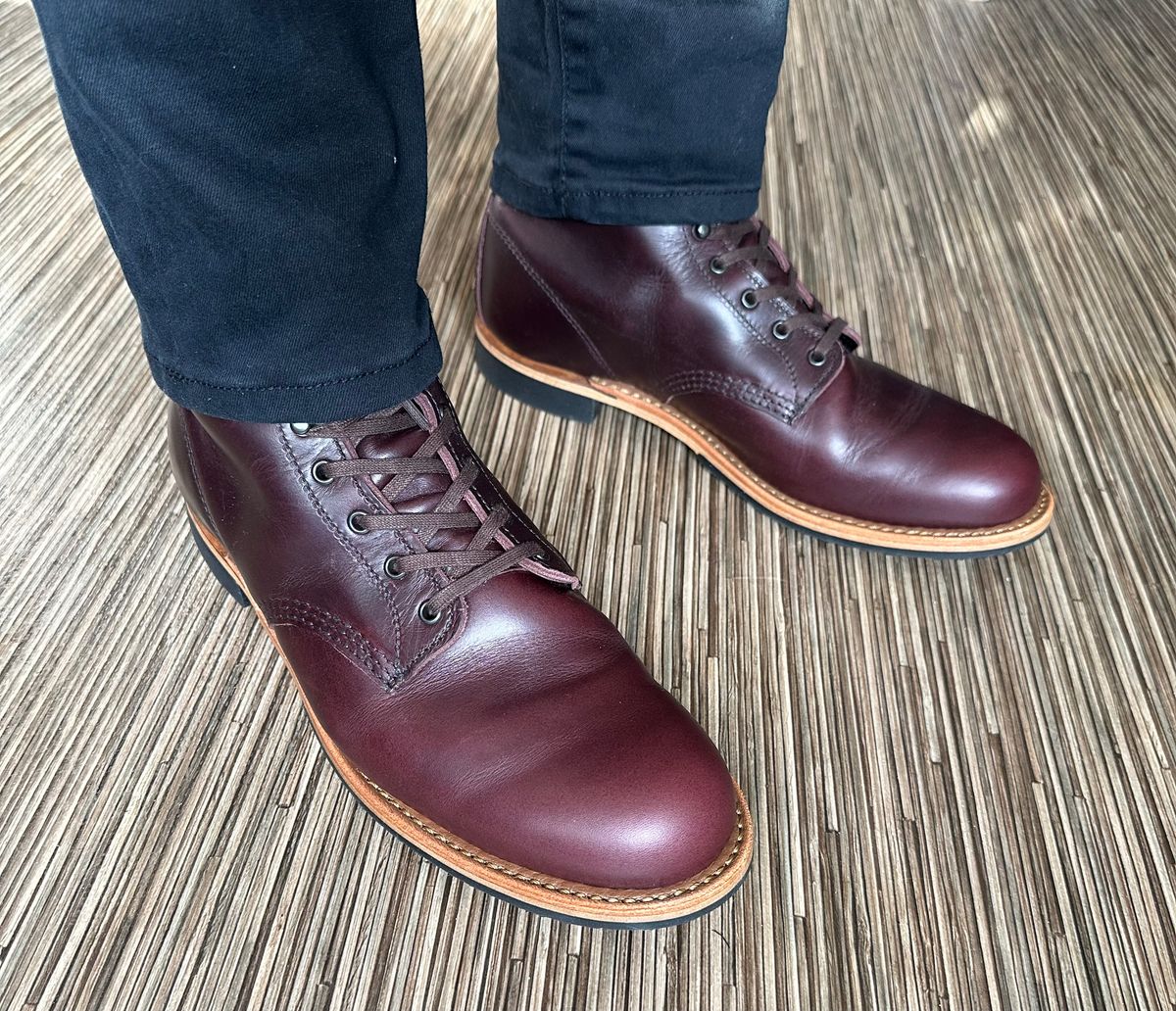 Photo by Mario357 on October 11, 2025 of the Red Wing Beckman in S.B. Foot Black Cherry Excalibur.