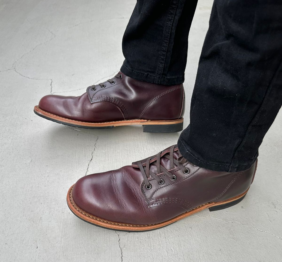 Photo by Mario357 on January 6, 2026 of the Red Wing Beckman in S.B. Foot Black Cherry Excalibur.