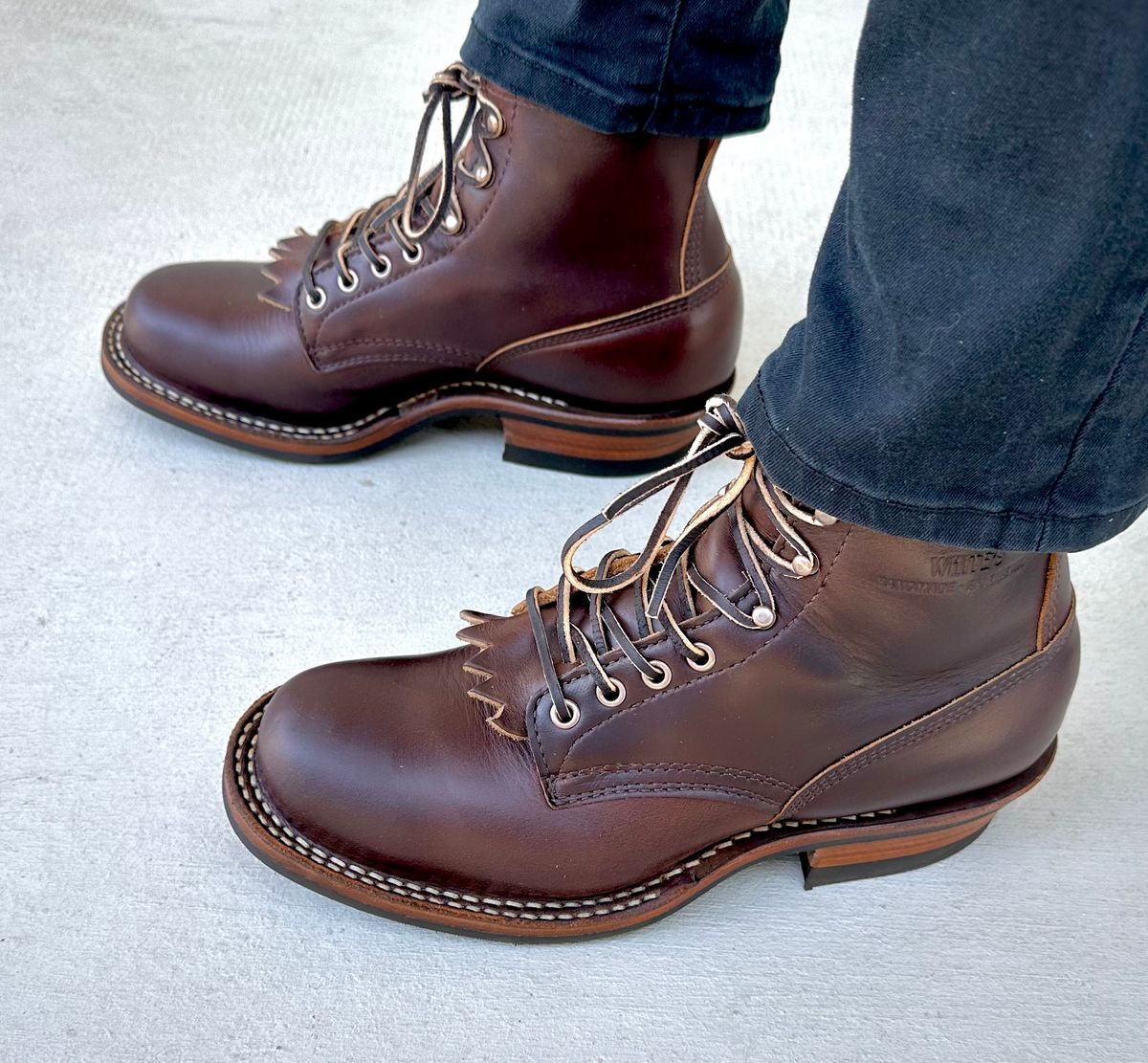 Photo by Mario357 on December 7, 2025 of the White's C350 Cruiser in Seidel Brown Double Shot.