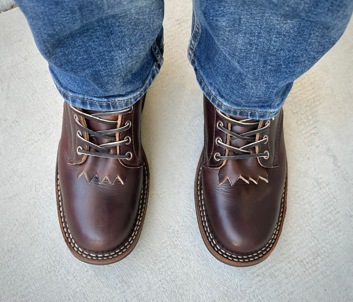 Photo by Mario357 on December 9, 2025 of the White's C350 Cruiser in Seidel Brown Double Shot.