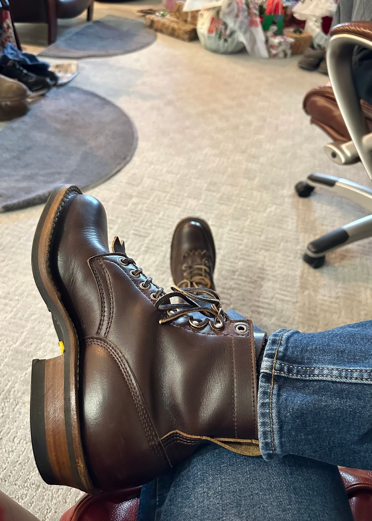 Photo by Mario357 on December 25, 2025 of the White's C350 Cruiser in Seidel Brown Double Shot.