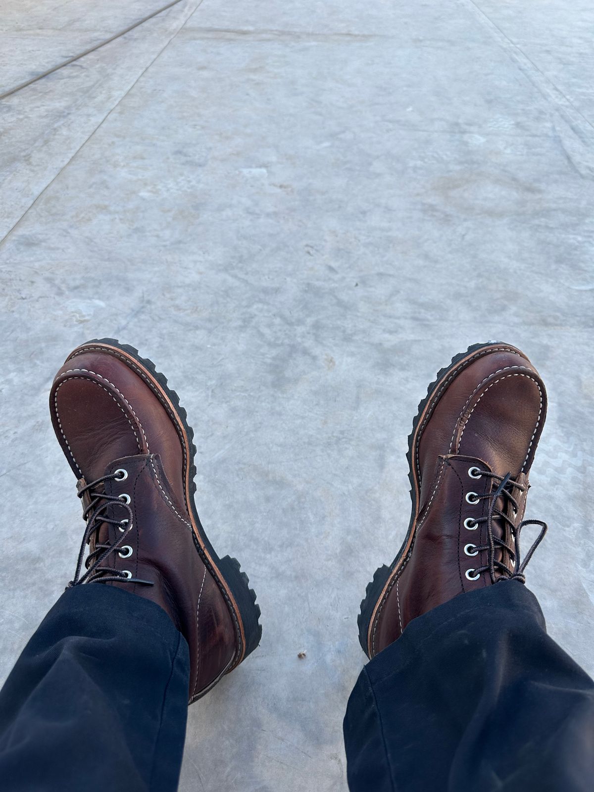 Photo by Mario357 on September 16, 2025 of the Red Wing Roughneck in S.B. Foot Briar Oil Slick.