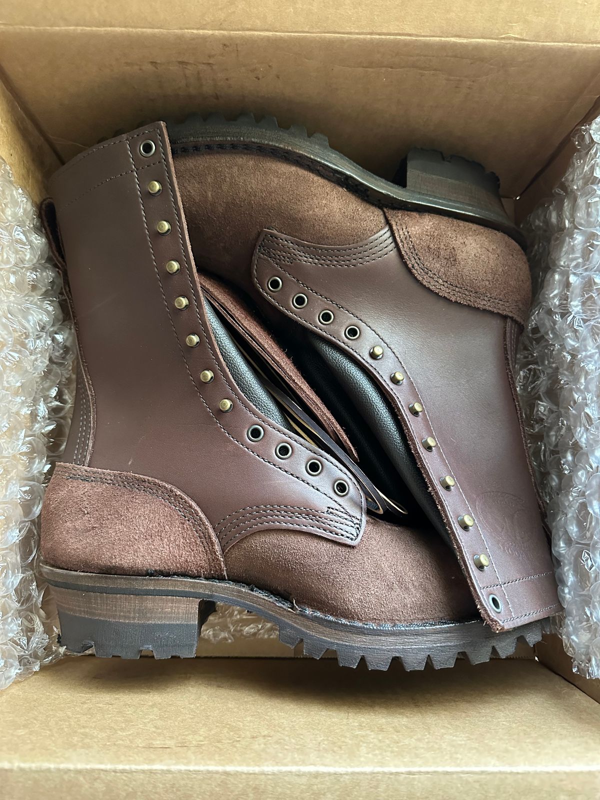 Photo by Mario357 on January 21, 2026 of the JK Boots Superduty in Seidel Brown Oil Tan Roughout.