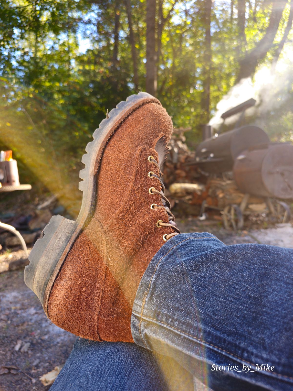 Photo by MTrump on October 19, 2024 of the Drew's Boots 10-inch LTT Roughout Logger in Brown Roughout.