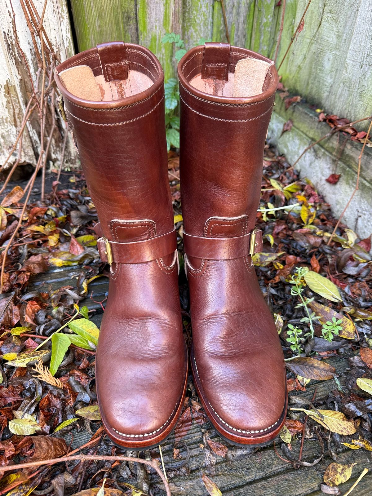 Photo by indigoworker on November 2, 2025 of the Benzein The Keeper 'Type 2' Engineer Boot in Natural Oiled Horsebutt Overdyed Brown.