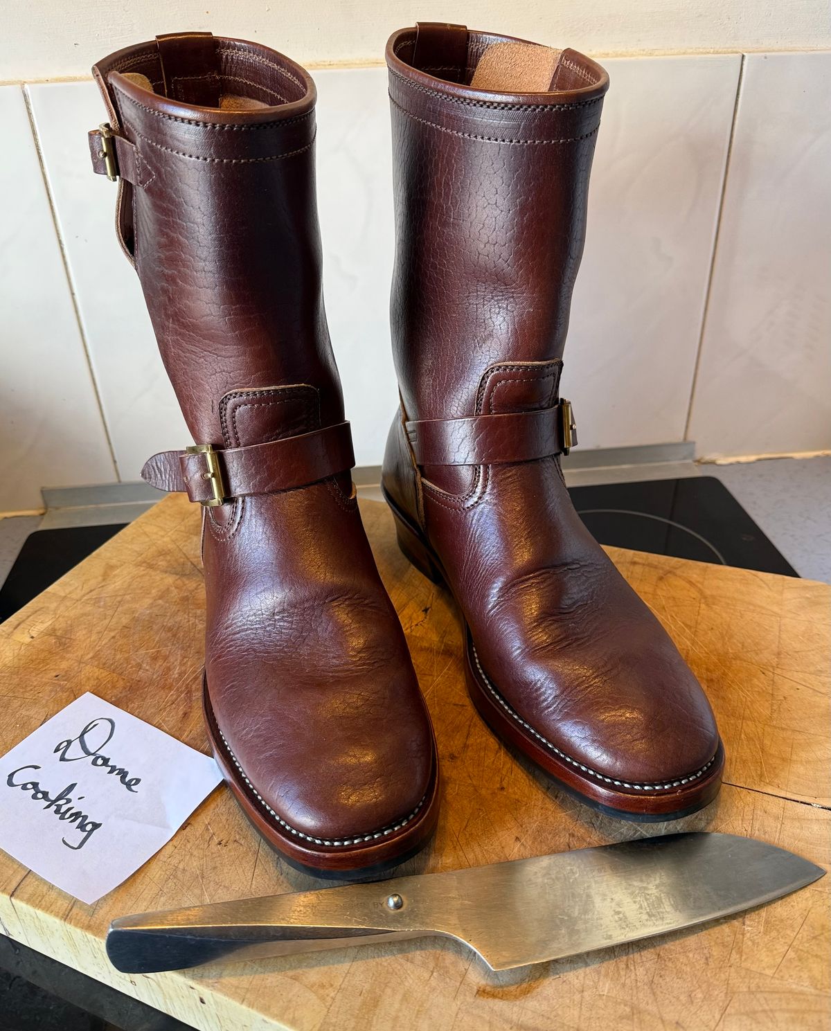 Photo by indigoworker on November 2, 2025 of the Benzein The Keeper 'Type 2' Engineer Boot in Natural Oiled Horsebutt Overdyed Brown.