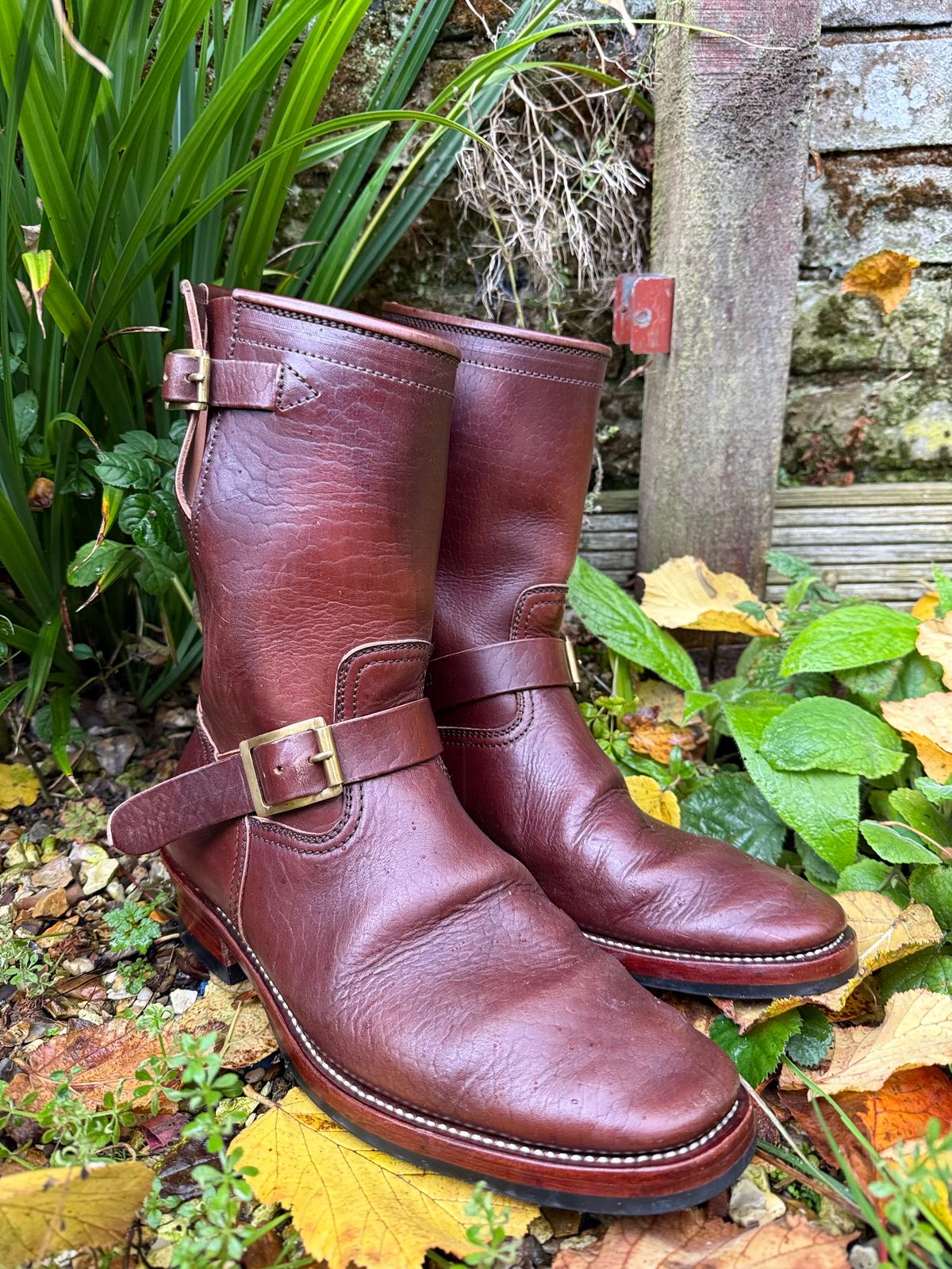 Photo by indigoworker on November 7, 2025 of the Benzein The Keeper 'Type 2' Engineer Boot in Natural Oiled Horsebutt Overdyed Brown.