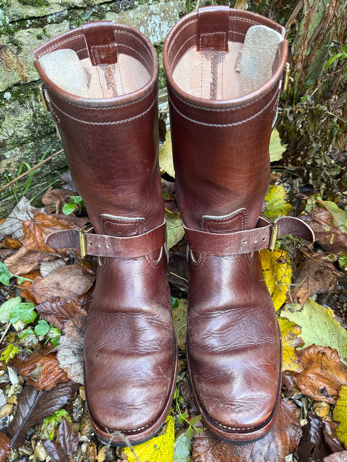 Photo by indigoworker on December 2, 2025 of the Benzein The Keeper 'Type 2' Engineer Boot in Shinki Natural Oiled Horsebutt Overdyed Brown.