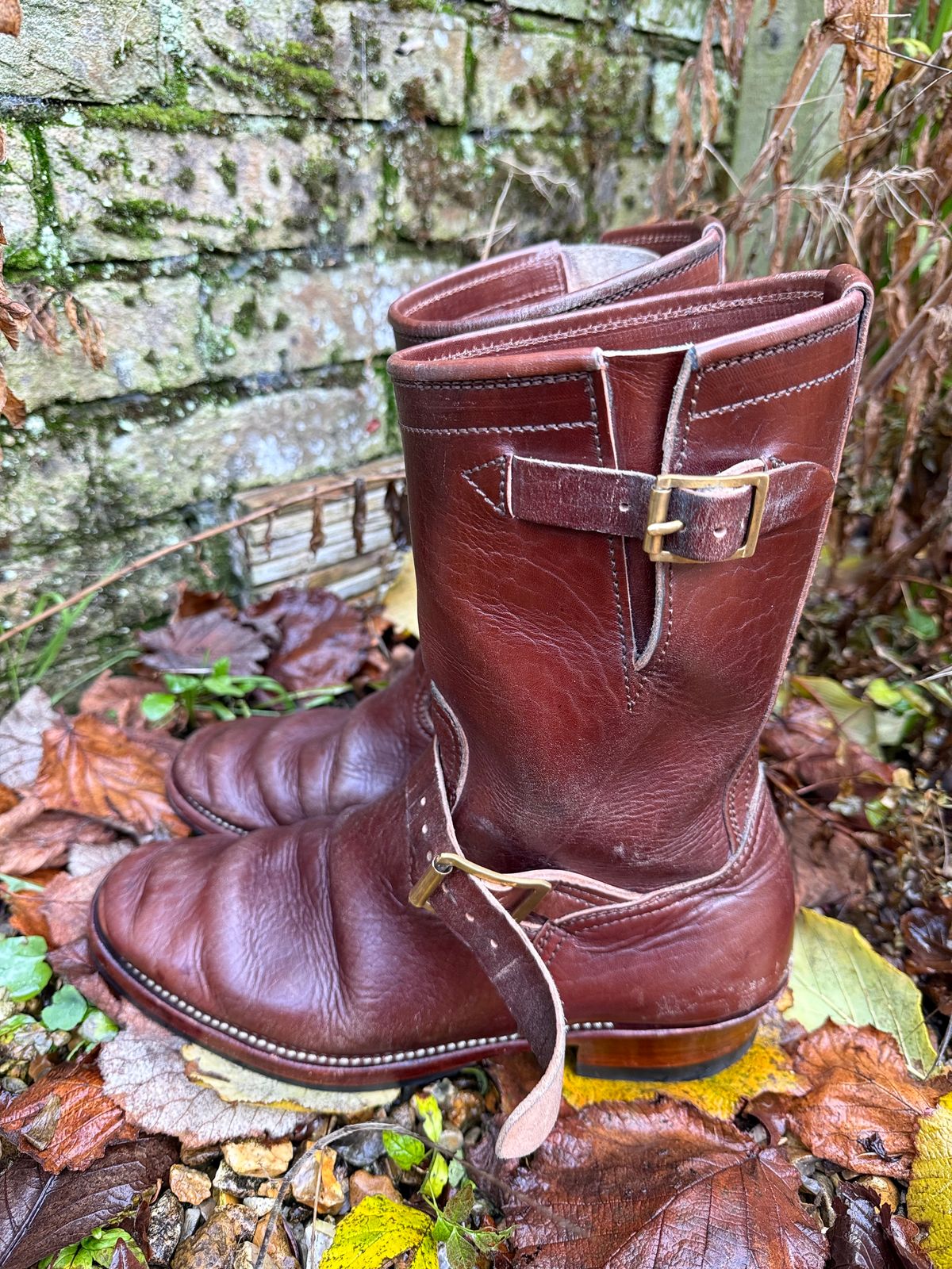 Photo by indigoworker on December 2, 2025 of the Benzein The Keeper 'Type 2' Engineer Boot in Shinki Natural Oiled Horsebutt Overdyed Brown.
