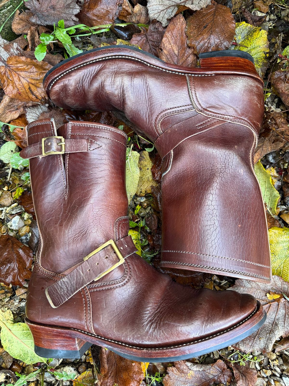 Photo by indigoworker on December 2, 2025 of the Benzein The Keeper 'Type 2' Engineer Boot in Shinki Natural Oiled Horsebutt Overdyed Brown.