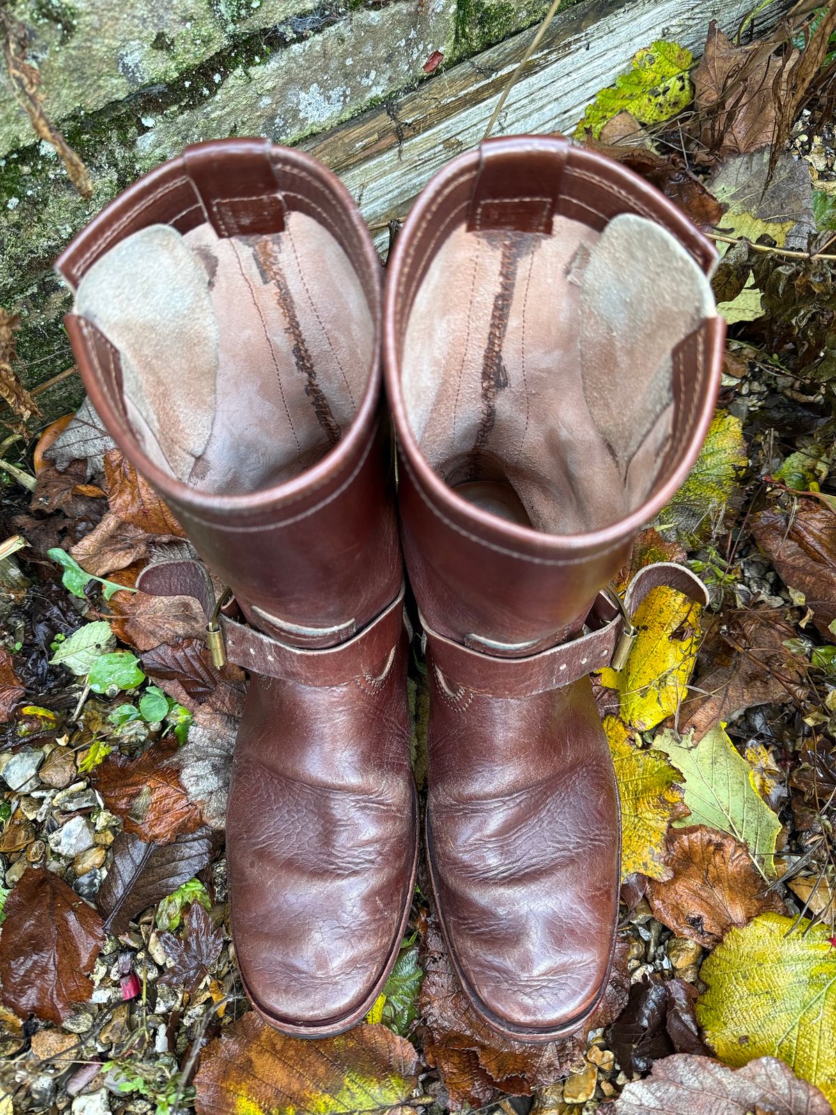 Photo by indigoworker on December 2, 2025 of the Benzein The Keeper 'Type 2' Engineer Boot in Shinki Natural Oiled Horsebutt Overdyed Brown.