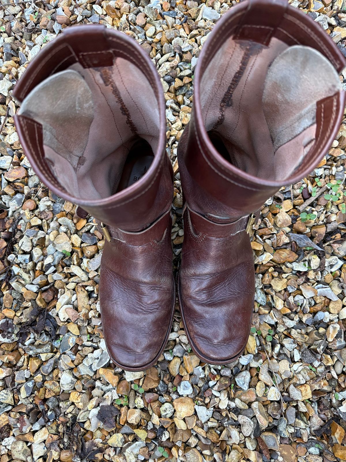 Photo by indigoworker on January 2, 2026 of the Benzein The Keeper 'Type 2' Engineer Boot in Shinki Natural Oiled Horsebutt Overdyed Brown.