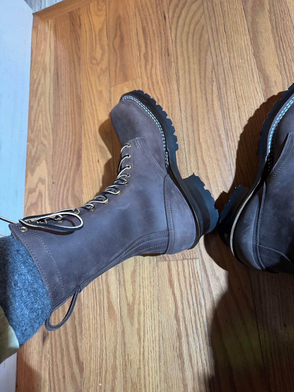 Photo by cleofus on January 22, 2025 of the Nick’s Handmade Boots Builder Pros in 1964 Mahogany.
