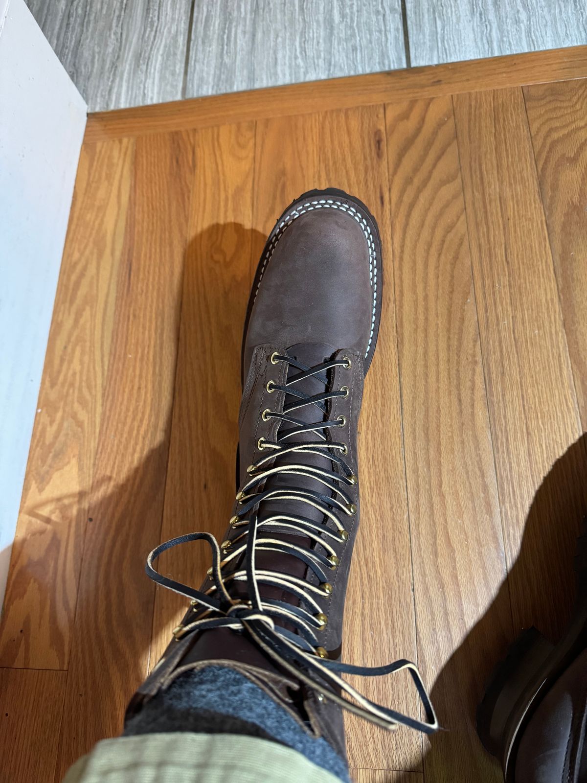Photo by cleofus on January 22, 2025 of the Nick’s Handmade Boots Builder Pros in 1964 Mahogany.