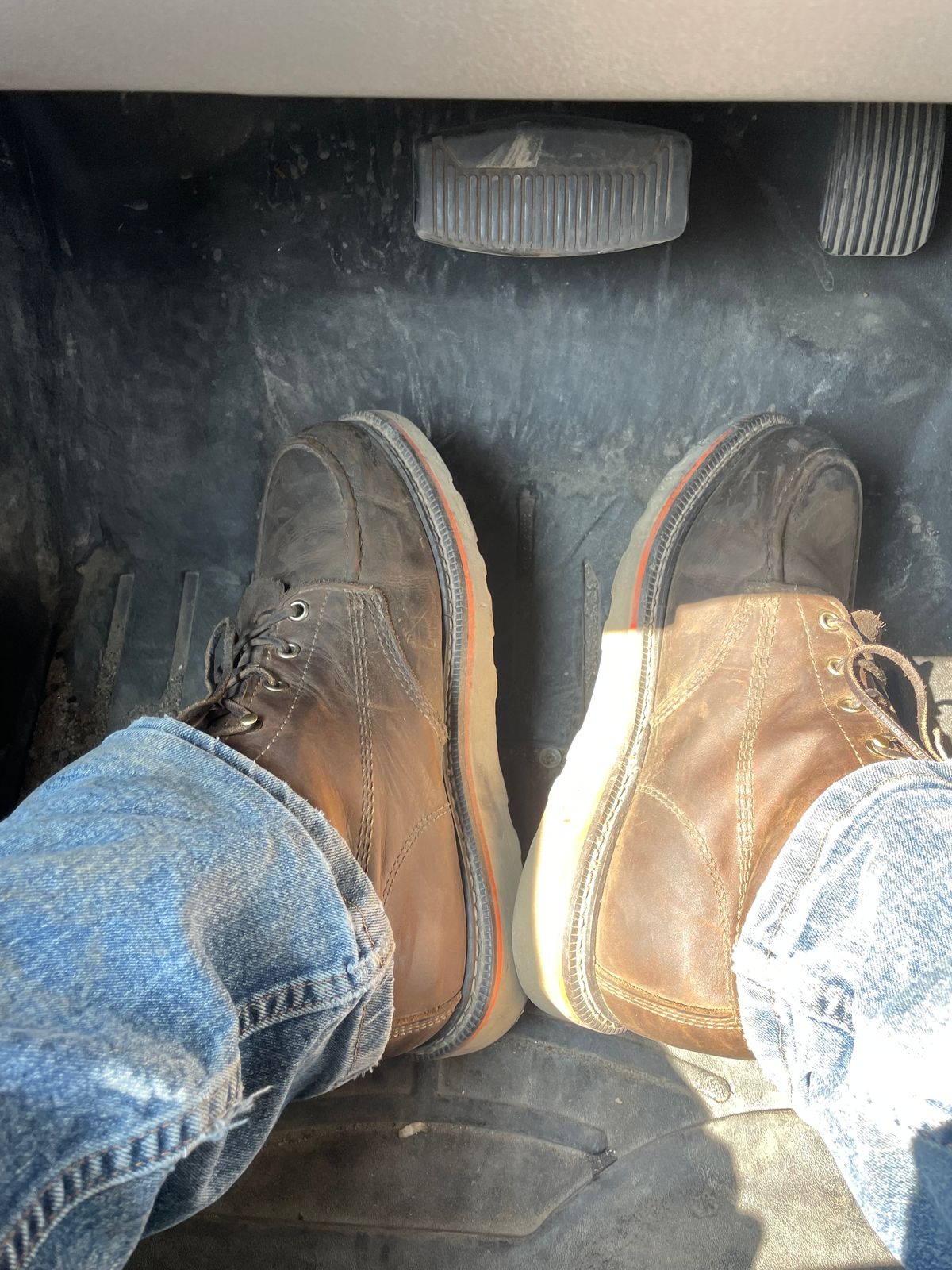 Photo by cleofus on May 30, 2023 of the Duradero Buckhannon in Big Horn Crazy Brown.