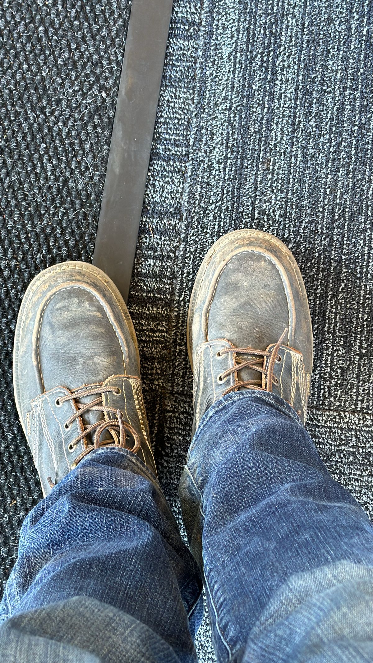 Photo by cleofus on May 2, 2024 of the Duradero Buckhannon in Big Horn Crazy Brown.