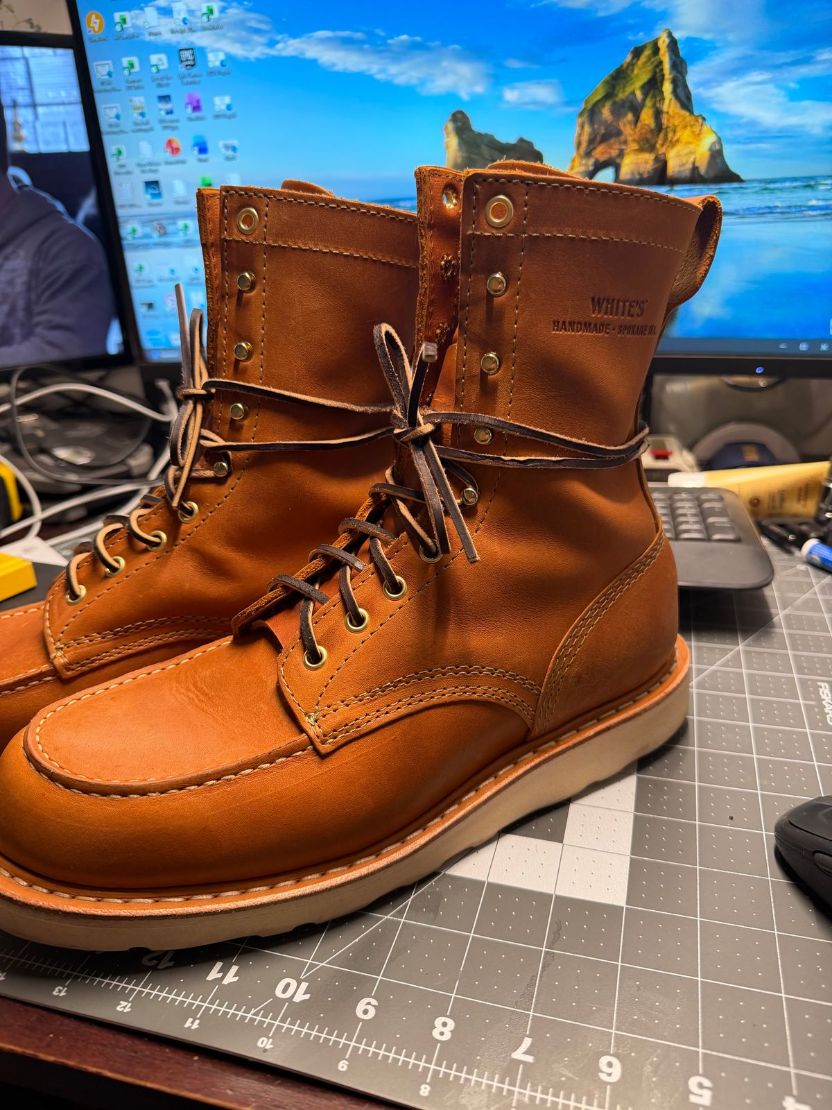 Photo by cleofus on April 5, 2026 of the White's Perry 8" Select in Seidel Tobacco Stampede.