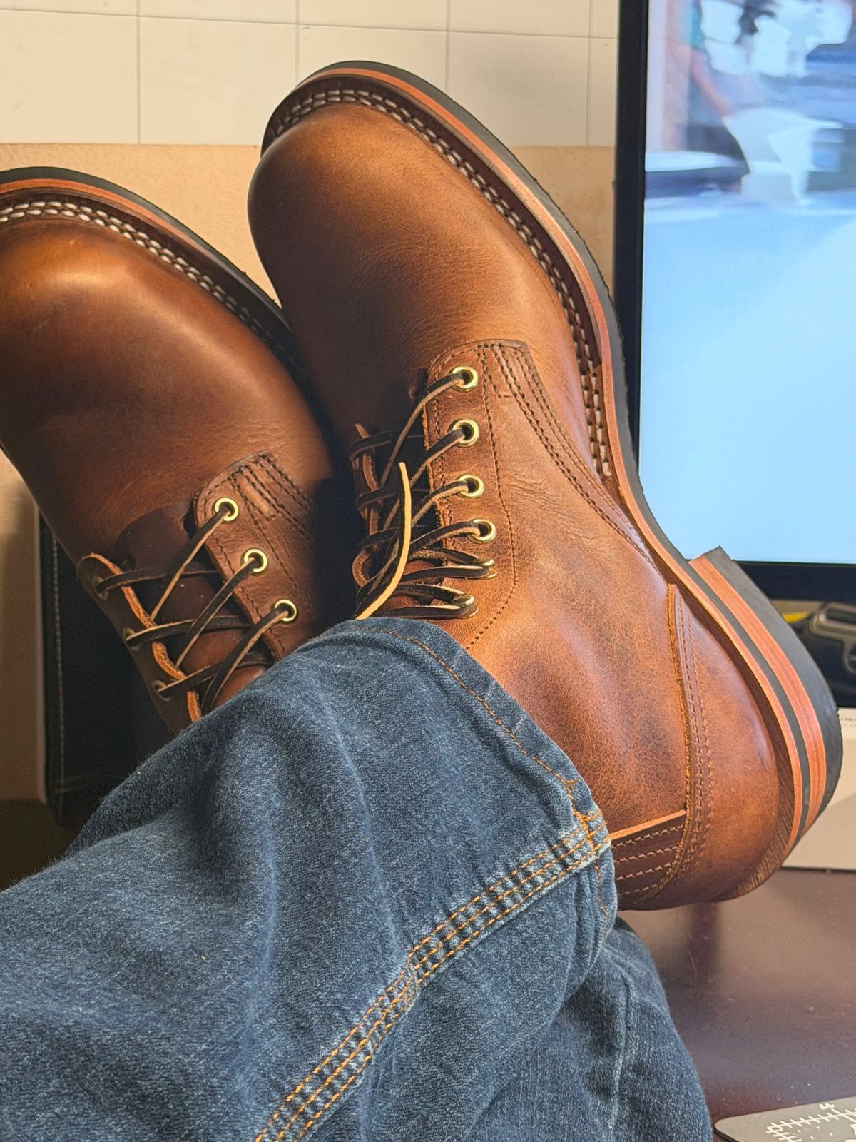 Photo by cleofus on January 17, 2026 of the Nicks MTO in Horween Italian Brown Cypress.