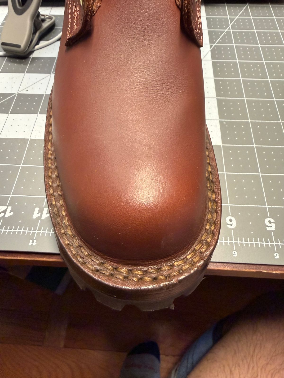 Photo by cleofus on May 1, 2026 of the Drew's Boots Roughshot in Seidel Chocolate Oil Tan.