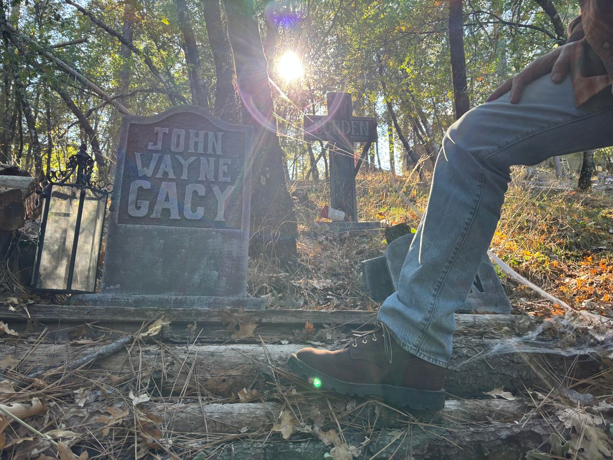 Photo by STILTS_XNGH on October 11, 2025 of the Nicks Ridgeline Hiking Boot in Nicks/1964 Mahogany.