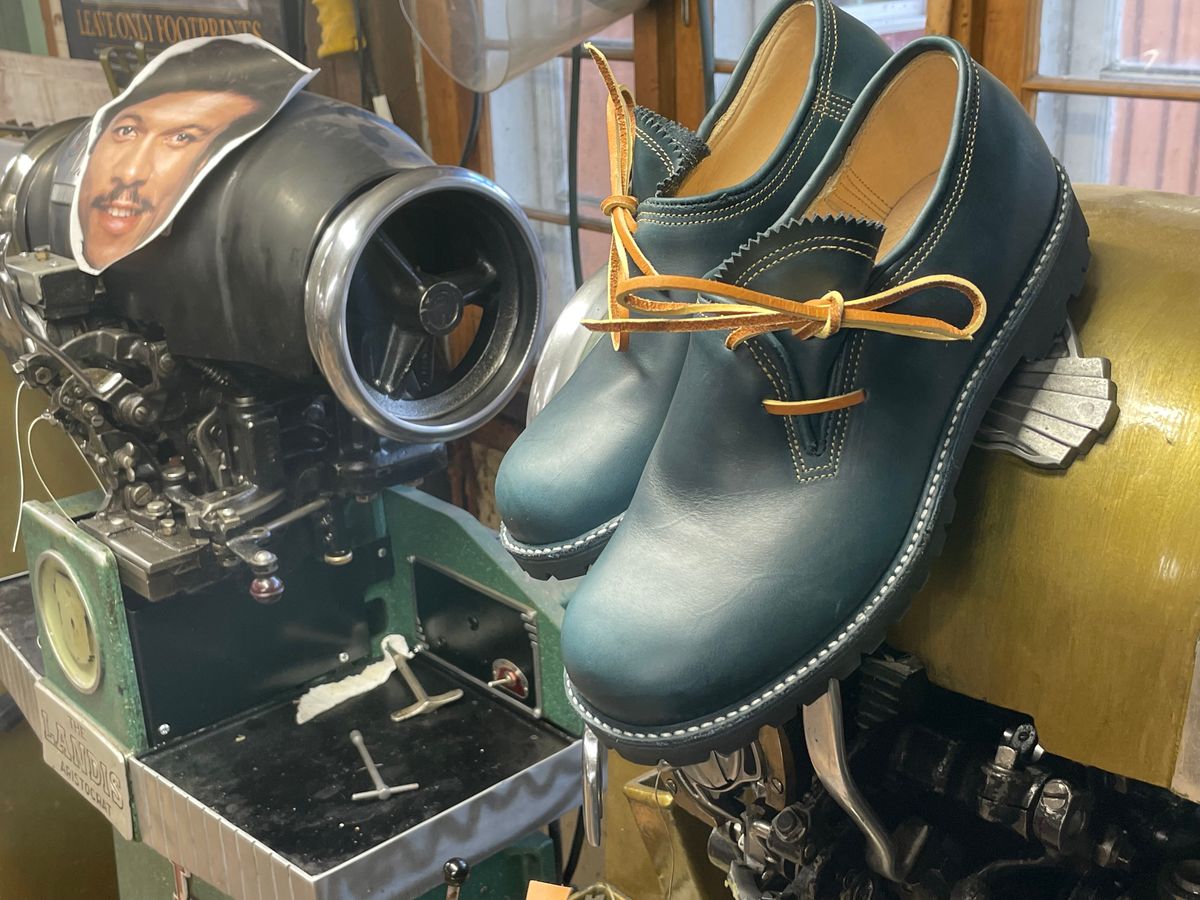 Photo by Limmer_Pat on October 1, 2024 of the Peter Limmer & Sons Custom Model in Seidel Sapphire Blue Double Shot.