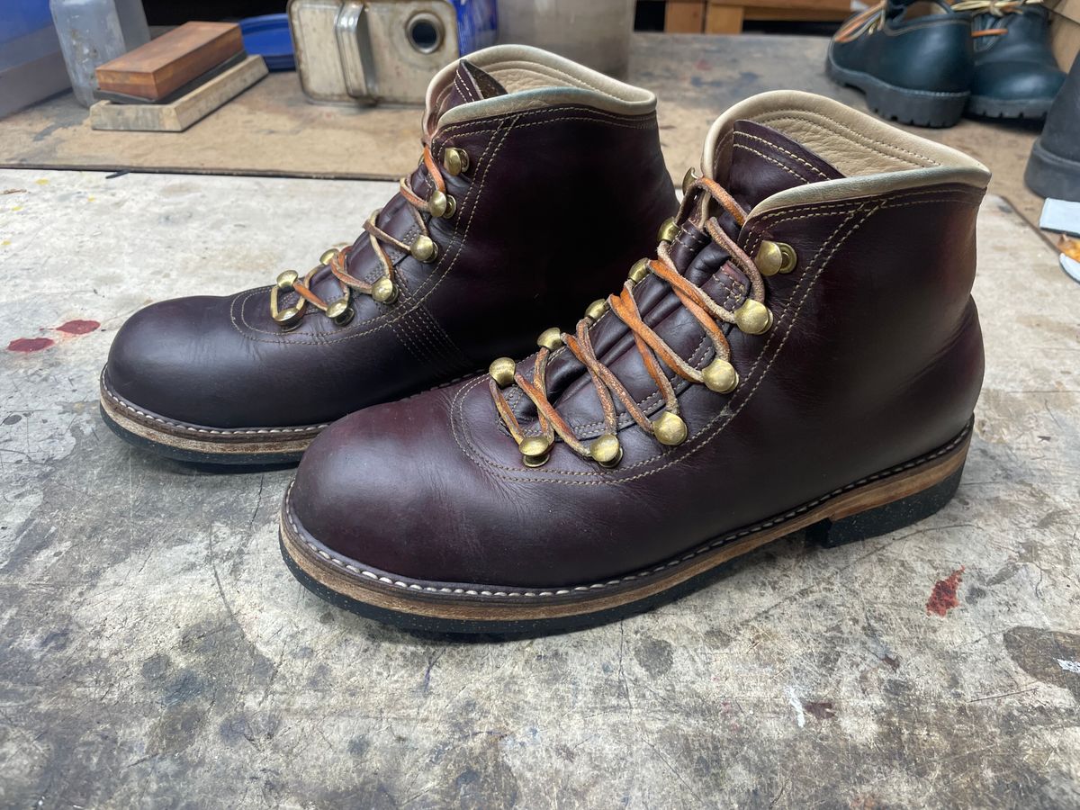 Photo by Limmer_Pat on December 4, 2024 of the Peter Limmer & Sons Custom Model in Seidel Oxblood Double Shot.