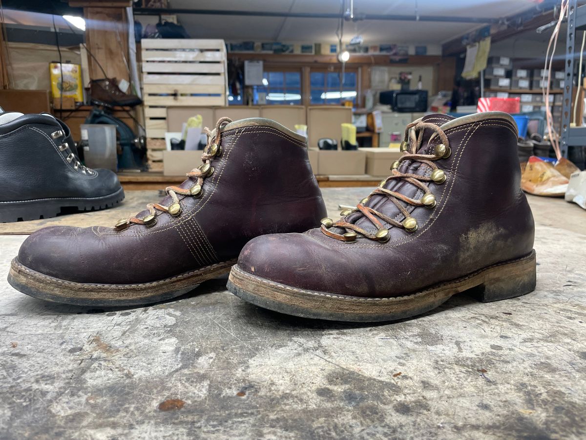 Photo by Limmer_Pat on January 3, 2025 of the Peter Limmer & Sons Custom Model in Seidel Oxblood Double Shot.