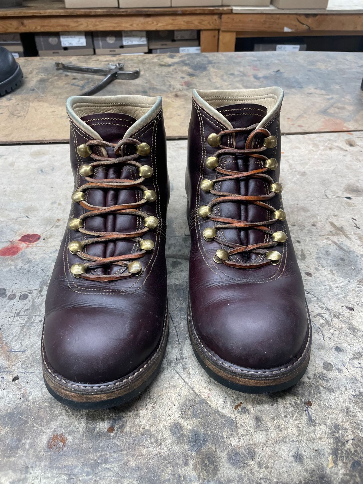 Photo by Limmer_Pat on January 3, 2025 of the Peter Limmer & Sons Custom Model in Seidel Oxblood Double Shot.