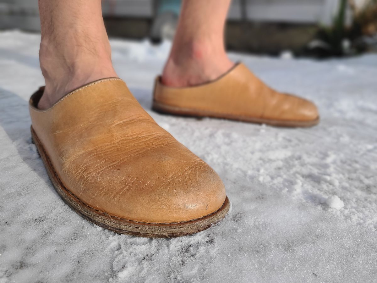 Photo by cobblerbud on February 1, 2025 of the Zak Waterlow Wholecut Veg Tan Leather Clog (Birkencrocz) in Tandy Oak-Leaf 5/6oz Natural Veg Tan.