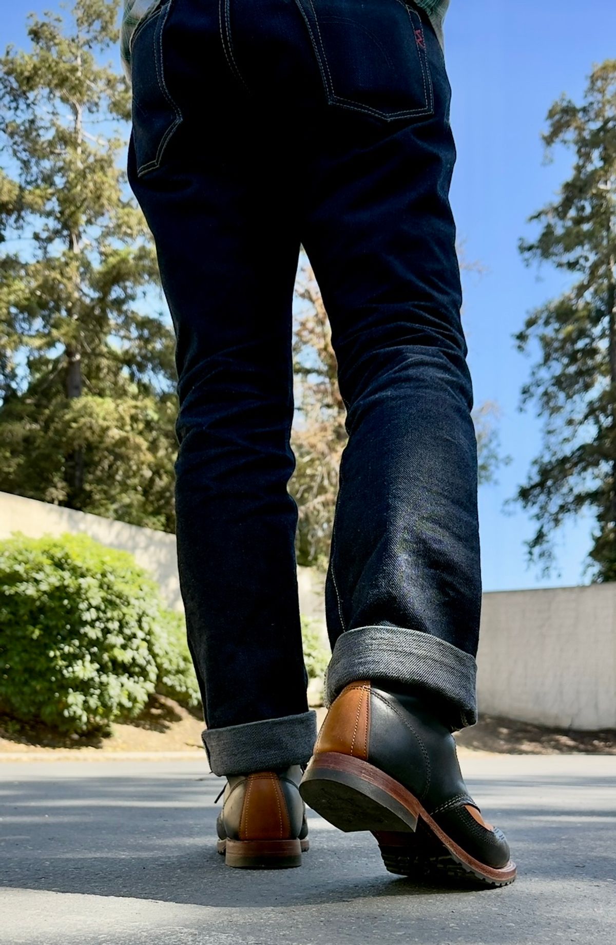 Photo by SundayDuffer on May 8, 2025 of the Wolverine 1000 Mile Addison Two-tone in Horween Black And Tan.