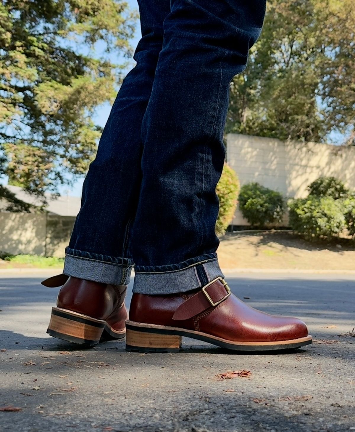 Photo by SundayDuffer on July 2, 2025 of the Craft & Glory 2.0 in Full Grain Waxed Water Buffalo.