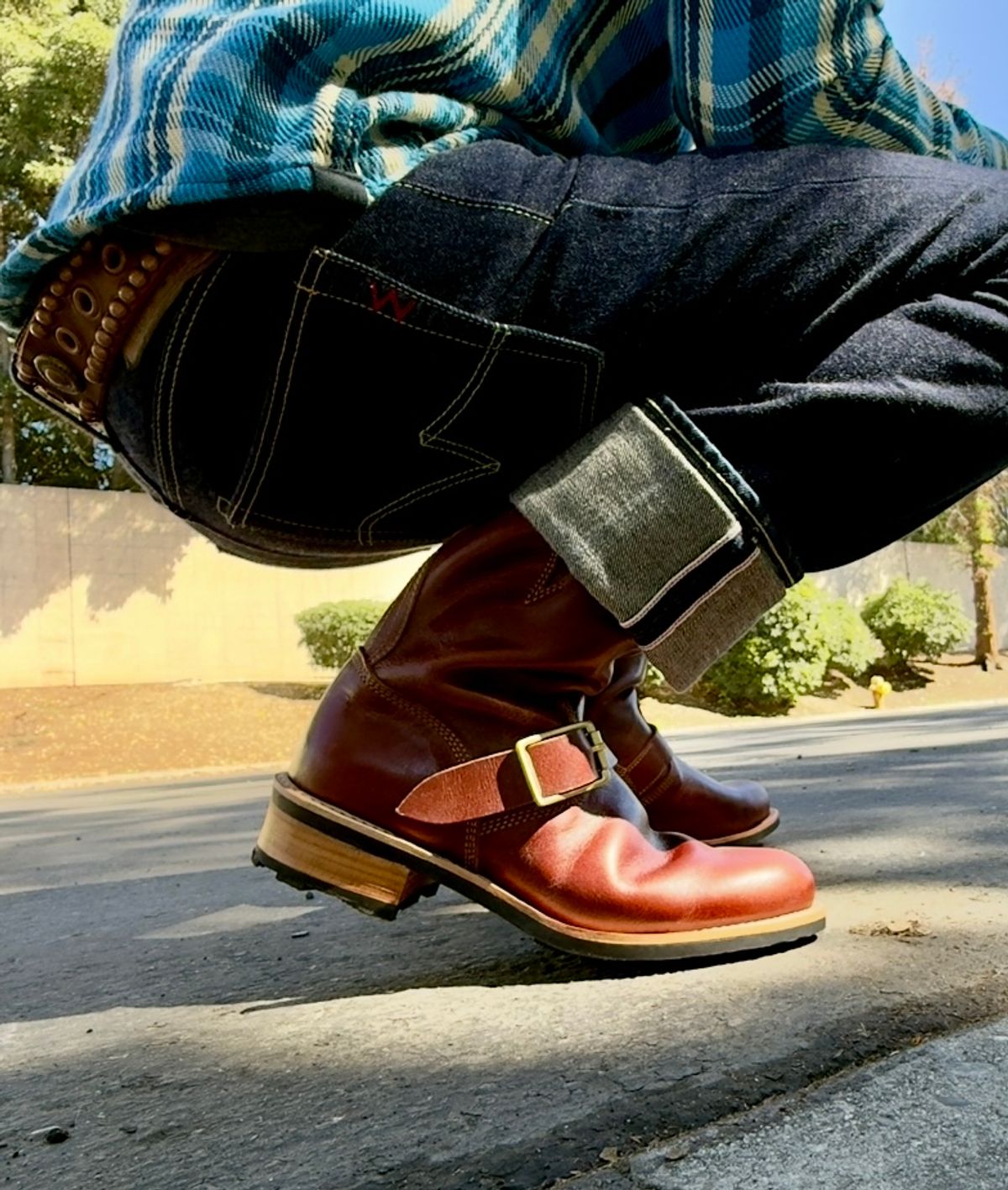 Photo by SundayDuffer on May 22, 2025 of the Craft & Glory 2.0 in Full Grain Waxed Water Buffalo.
