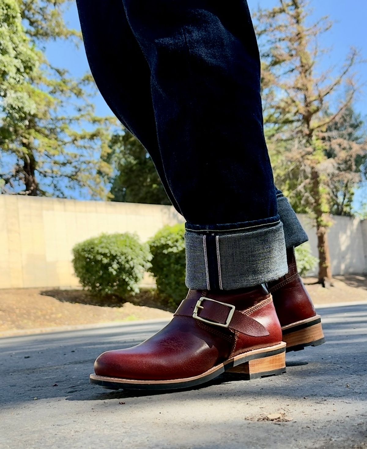 Photo by SundayDuffer on May 22, 2025 of the Craft & Glory 2.0 in Full Grain Waxed Water Buffalo.