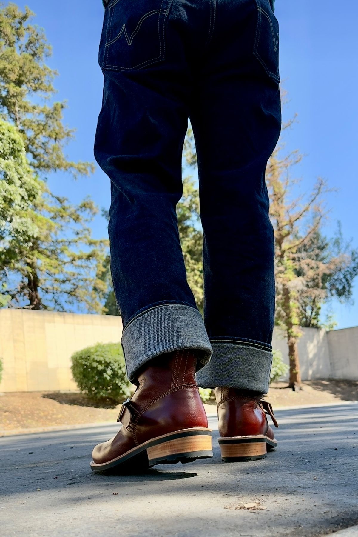 Photo by SundayDuffer on May 22, 2025 of the Craft & Glory 2.0 in Full Grain Waxed Water Buffalo.