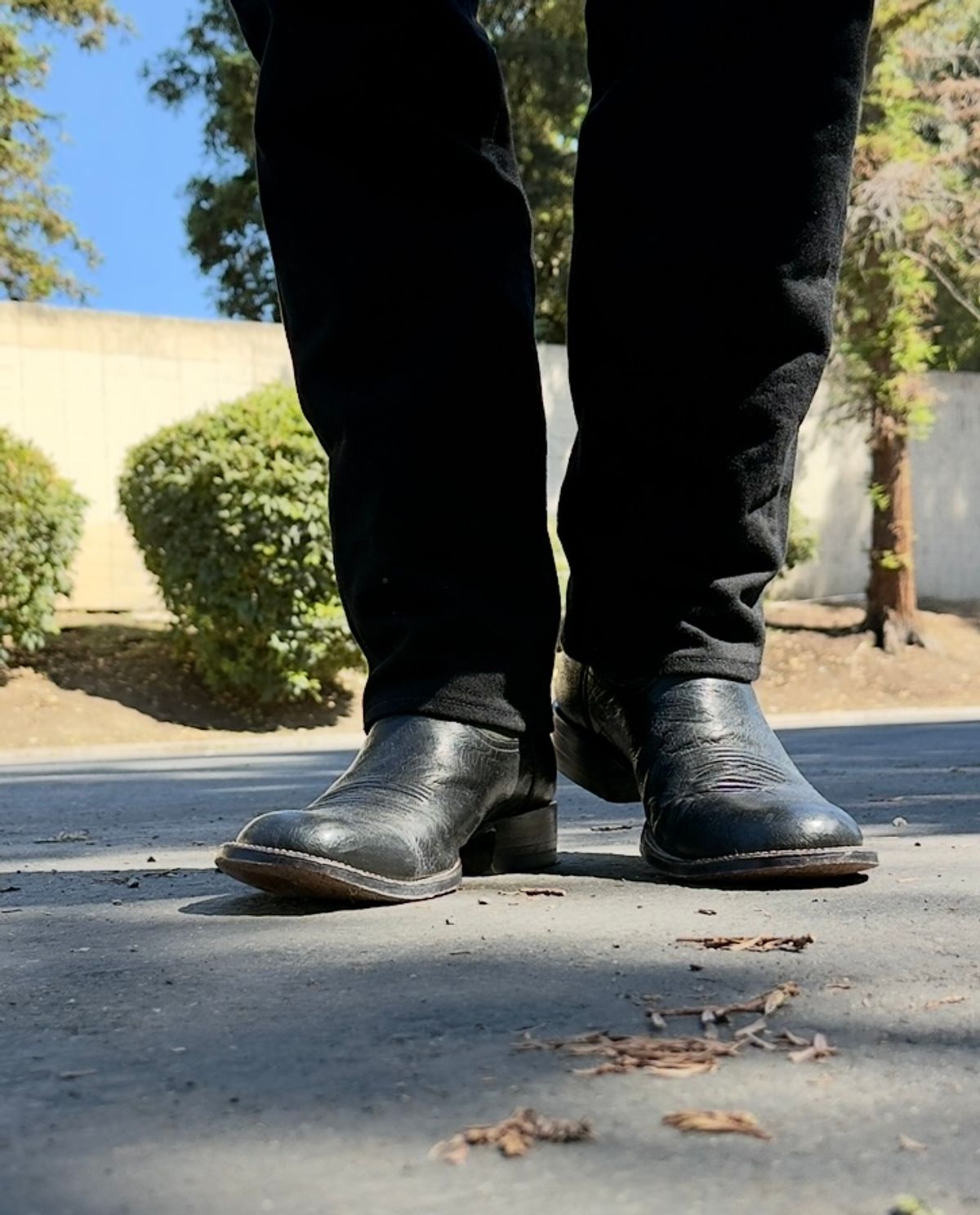 Photo by SundayDuffer on July 9, 2025 of the Rod Patrick Roper in Top Grained Goat.