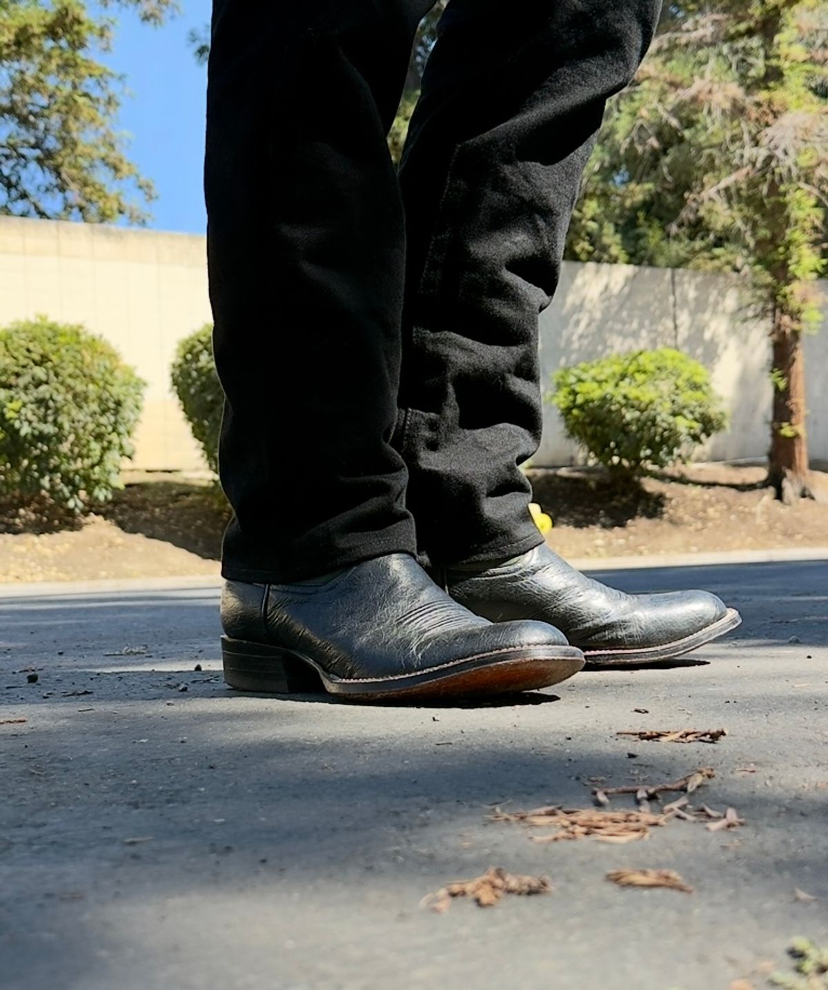 Photo by SundayDuffer on July 9, 2025 of the Rod Patrick Roper in Top Grained Goat.