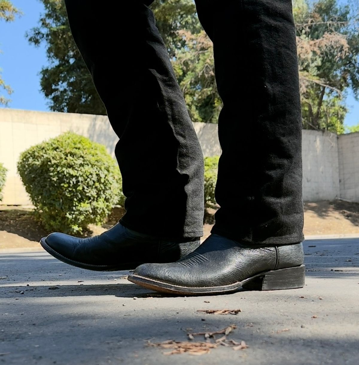 Photo by SundayDuffer on July 9, 2025 of the Rod Patrick Roper in Top Grained Goat.