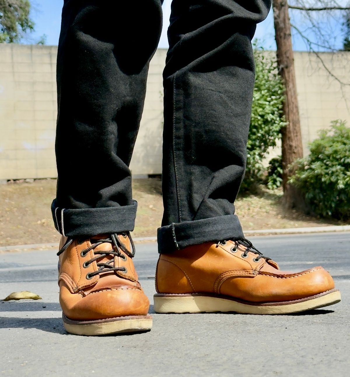 Photo by SundayDuffer on April 23, 2025 of the Red Wing 875 in Oro Legacy.