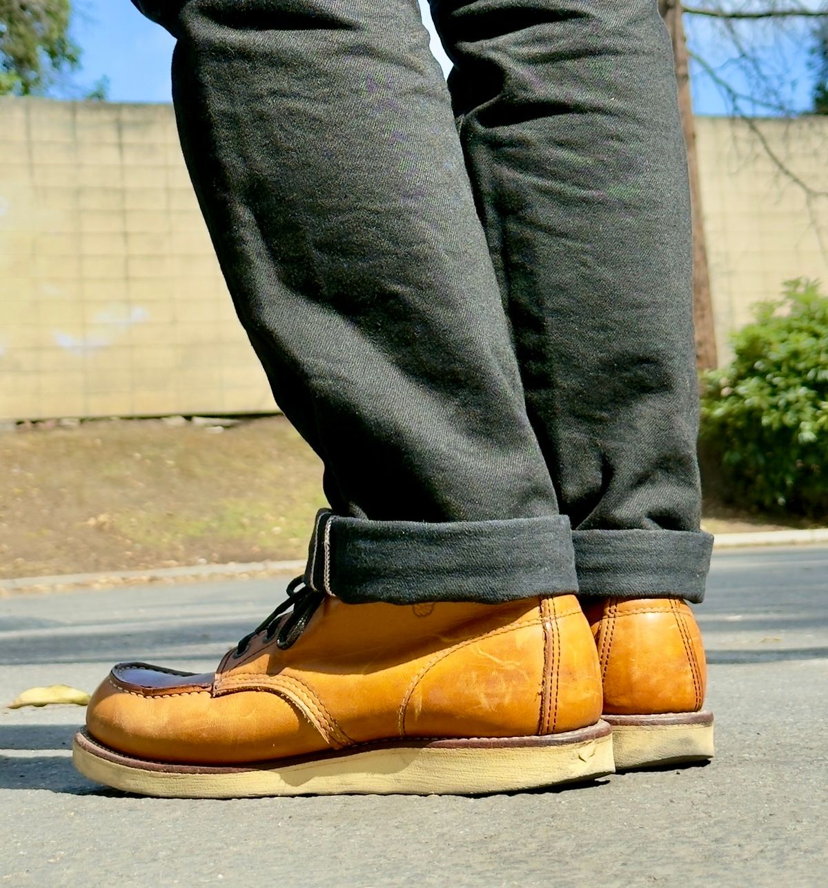 Photo by SundayDuffer on April 23, 2025 of the Red Wing 875 in Oro Legacy.