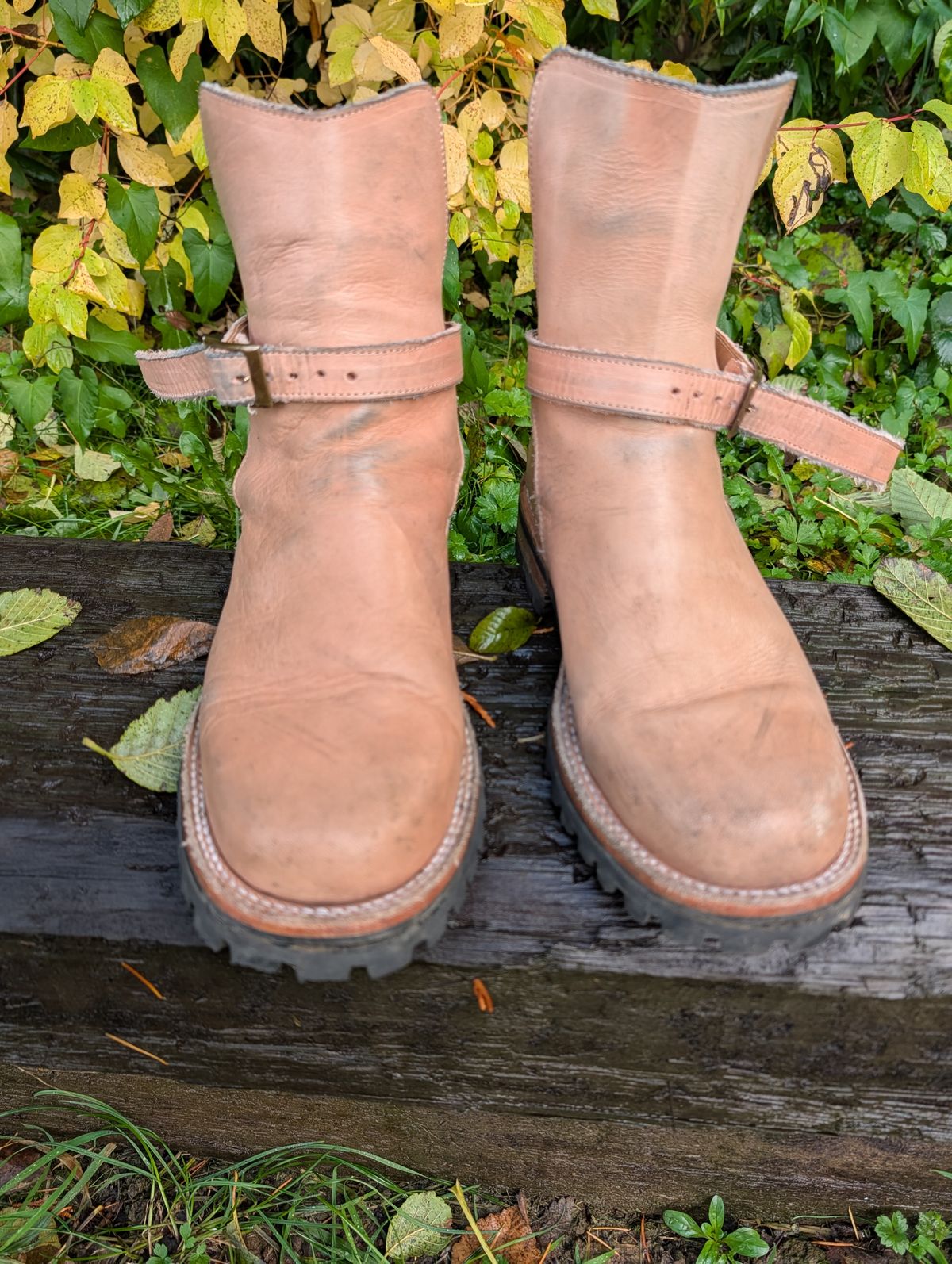 Photo by a_wolfgang on November 1, 2025 of the Cordobes Jodhpur in Cordobes Natural Veg Tan.