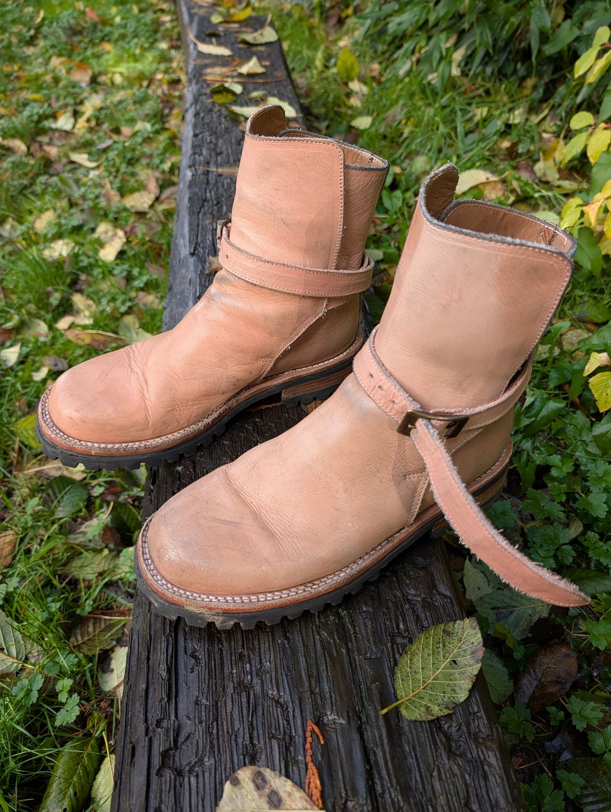 Photo by a_wolfgang on November 1, 2025 of the Cordobes Jodhpur in Cordobes Natural Veg Tan.