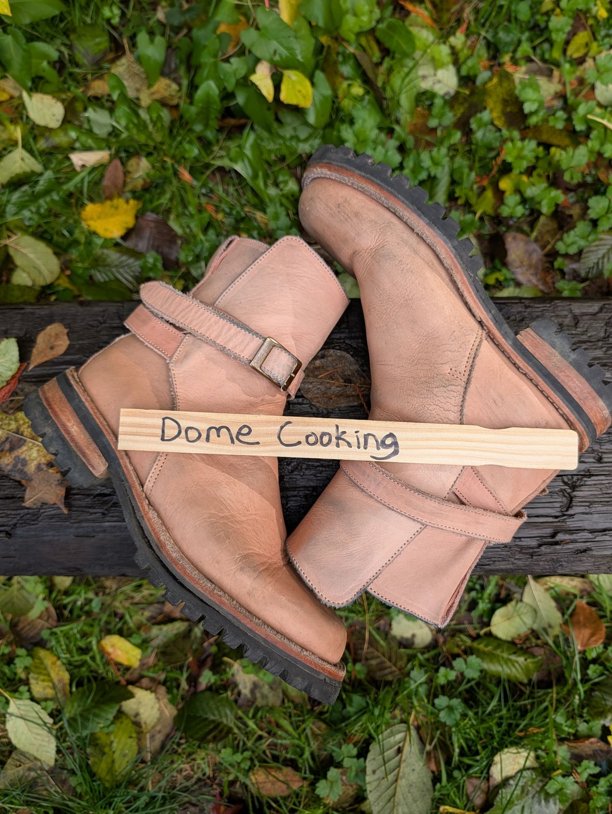 Photo by a_wolfgang on November 1, 2025 of the Cordobes Jodhpur in Cordobes Natural Veg Tan.