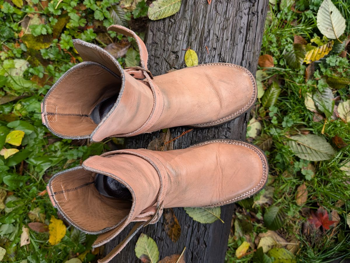 Photo by a_wolfgang on November 1, 2025 of the Cordobes Jodhpur in Cordobes Natural Veg Tan.