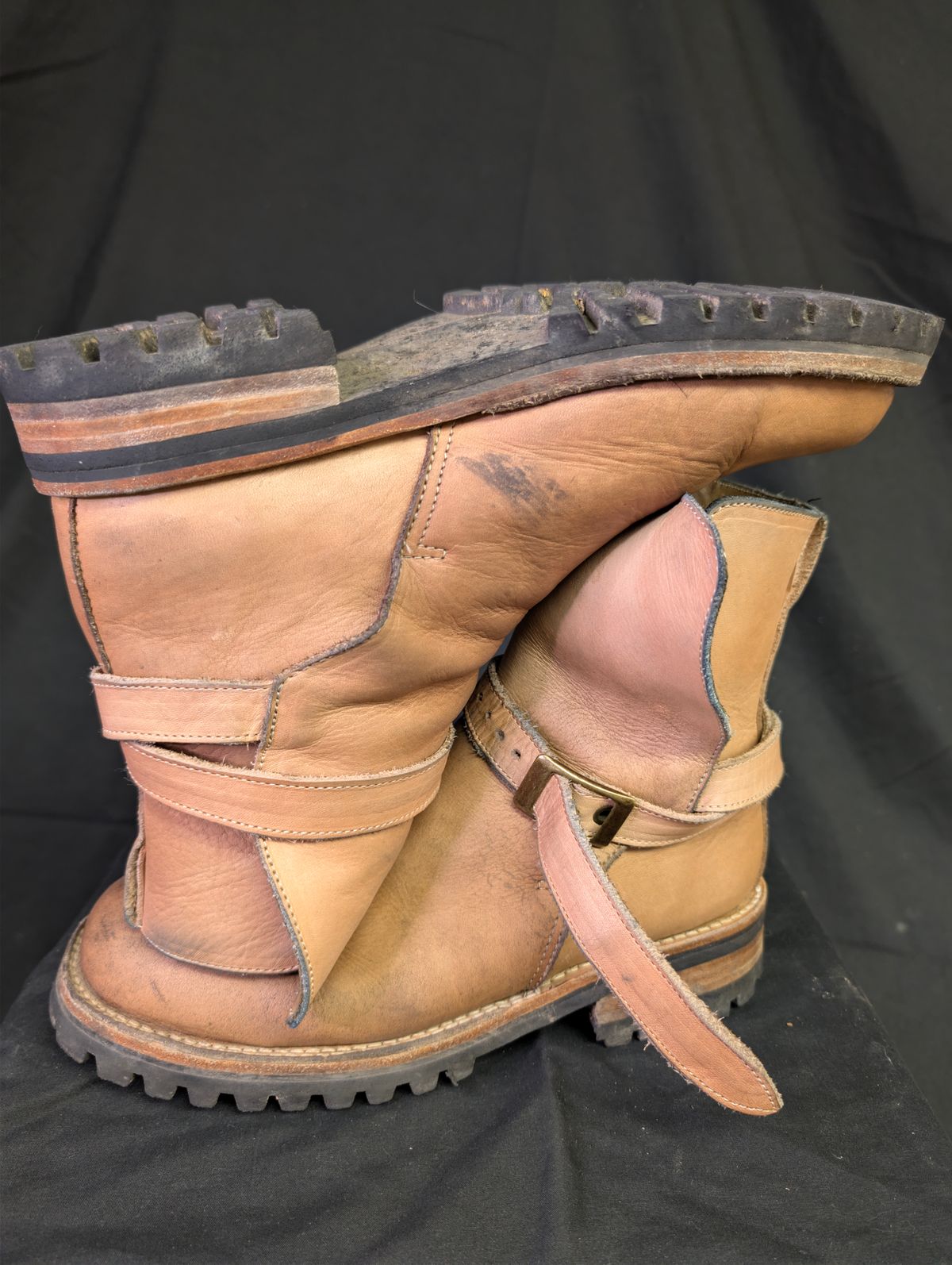 Photo by a_wolfgang on January 1, 2026 of the Cordobes Jodhpur in Cordobes Natural Veg Tan.