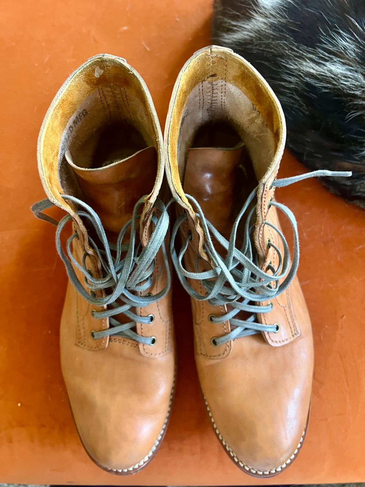 Photo by Solis on January 5, 2026 of the Oldspeed MFG Service Boot 6” in Horween Russet Horsehide Strips.