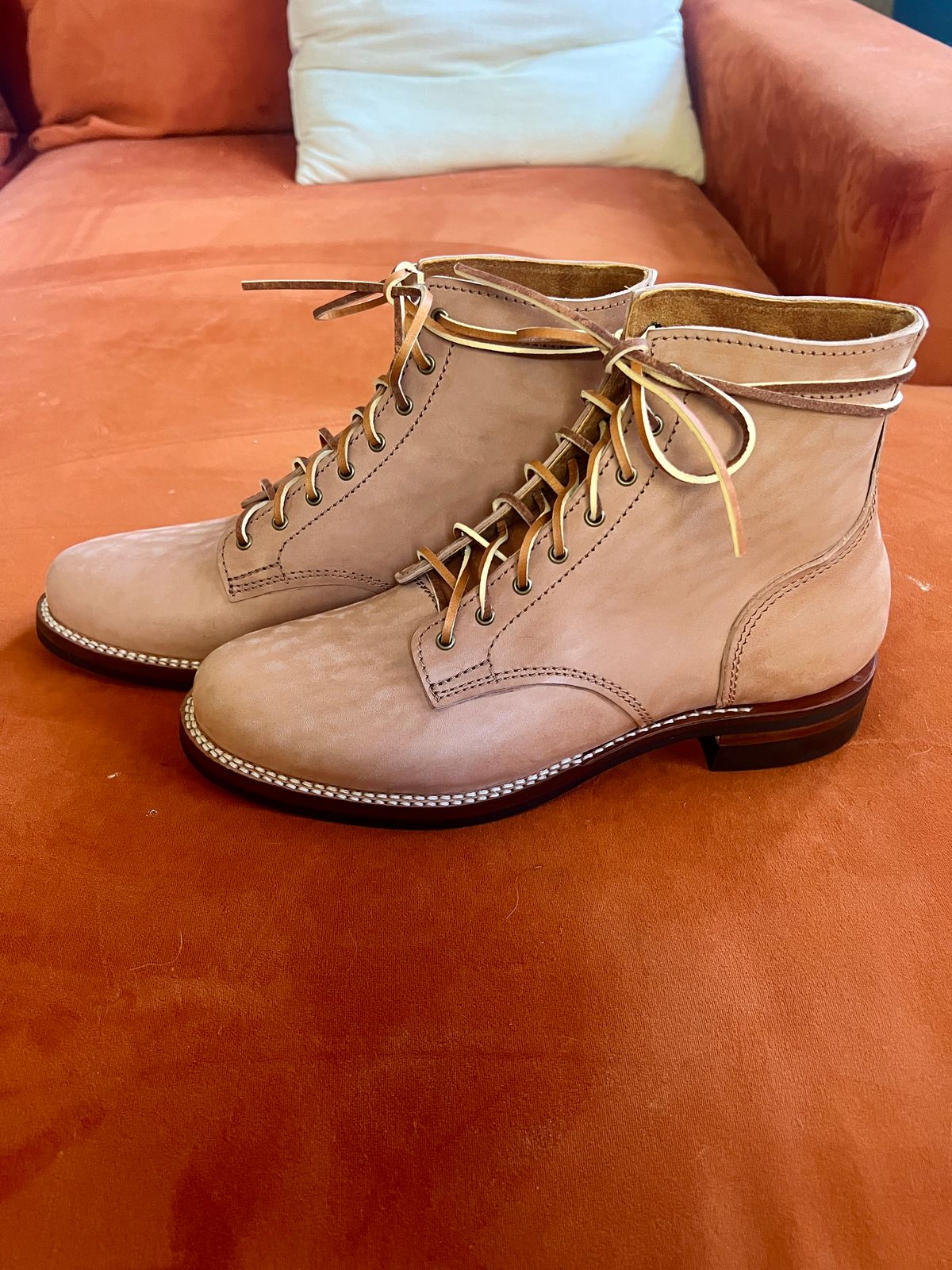 Photo by Solis on November 1, 2025 of the Oldspeed Service Boot 6” in Horween Russet Horsehide Strips.