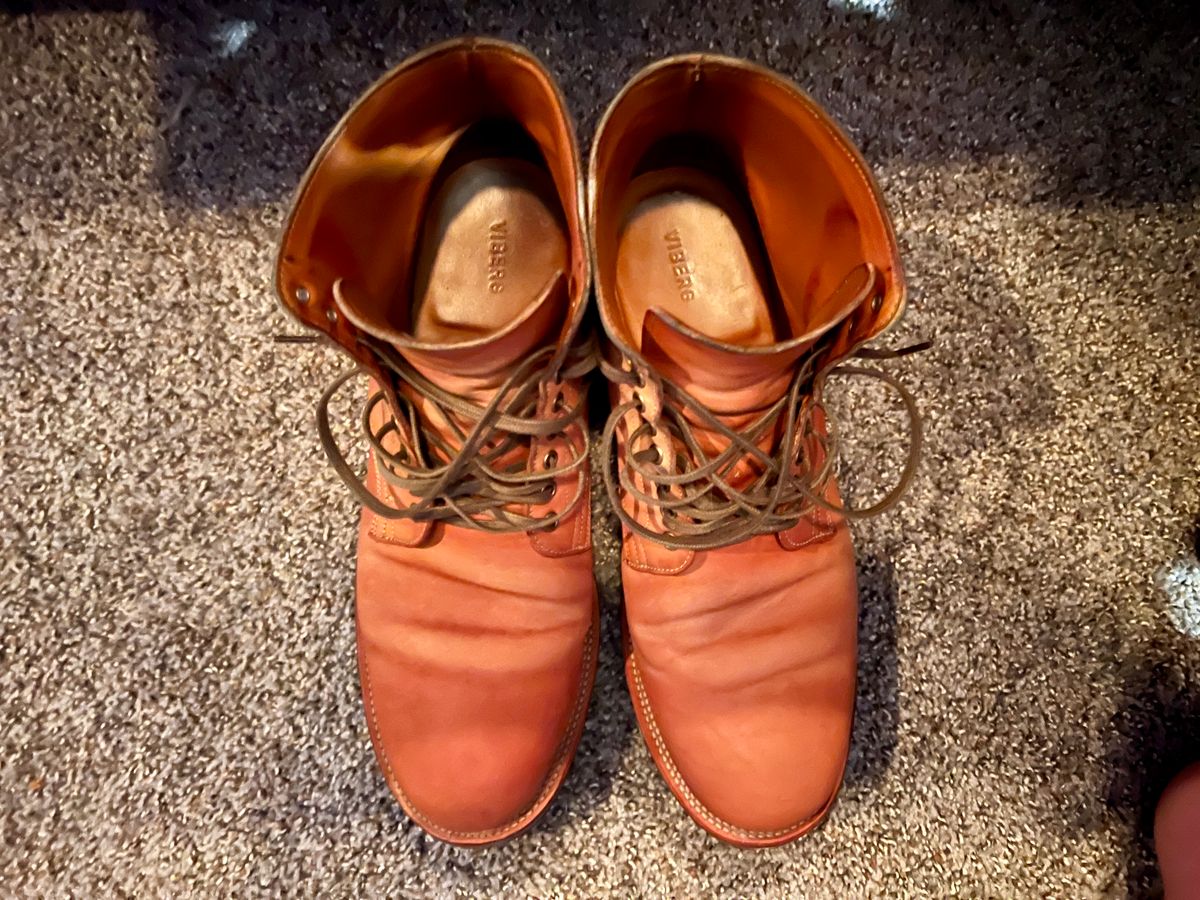 Photo by Solis on November 5, 2024 of the Viberg Service Boot in Maryam Col. 1060 TPR Horsebutt.