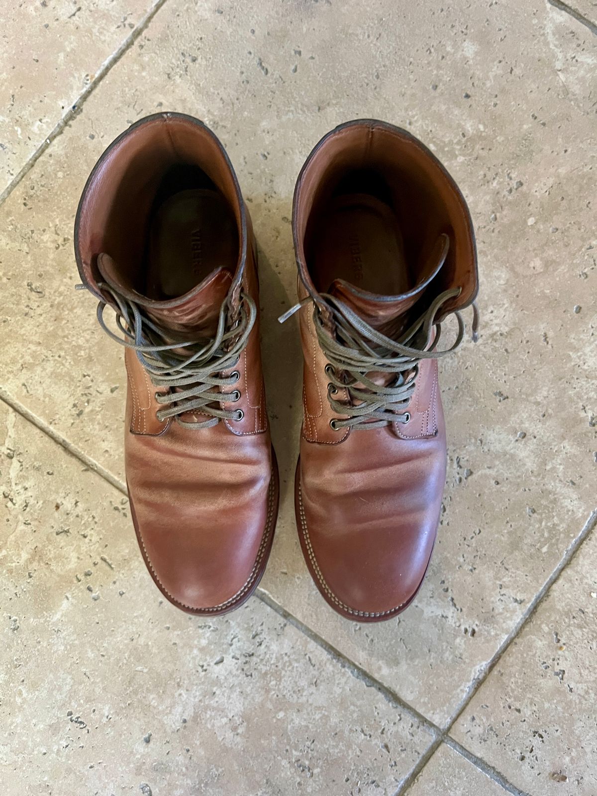 Photo by Solis on January 5, 2025 of the Viberg Service Boot in Maryam Col. 1060 TPR Horsebutt.