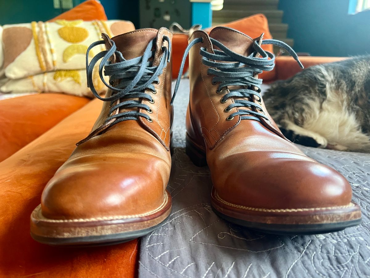 Photo by Solis on March 3, 2025 of the Viberg Service Boot in Maryam Col. 1060 TPR Horsebutt.